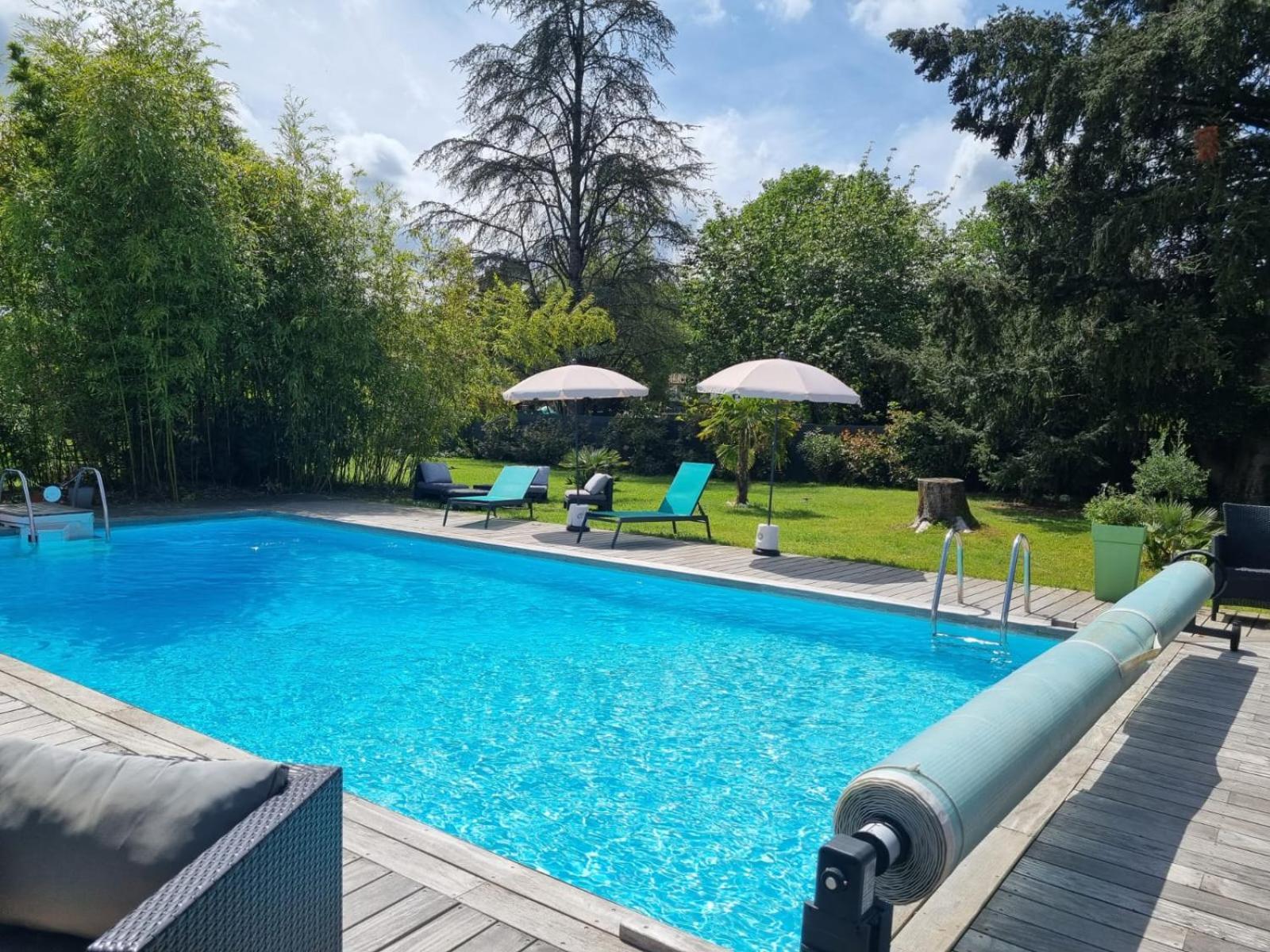 Villa Géna Saint-Médard-dʼEyrans Kültér fotó